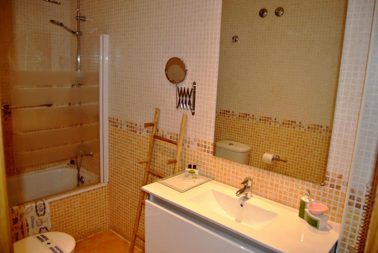 Apartamentos Deluxe Con Jacuzzi O Chimenea Love For Two Collado Mediano Dış mekan fotoğraf